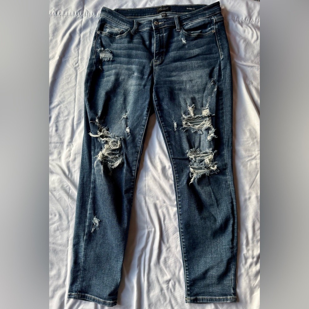 Judy Blue Distressed Boyfriend Jeans Size 15/32 Mid Rise Stretch Denim